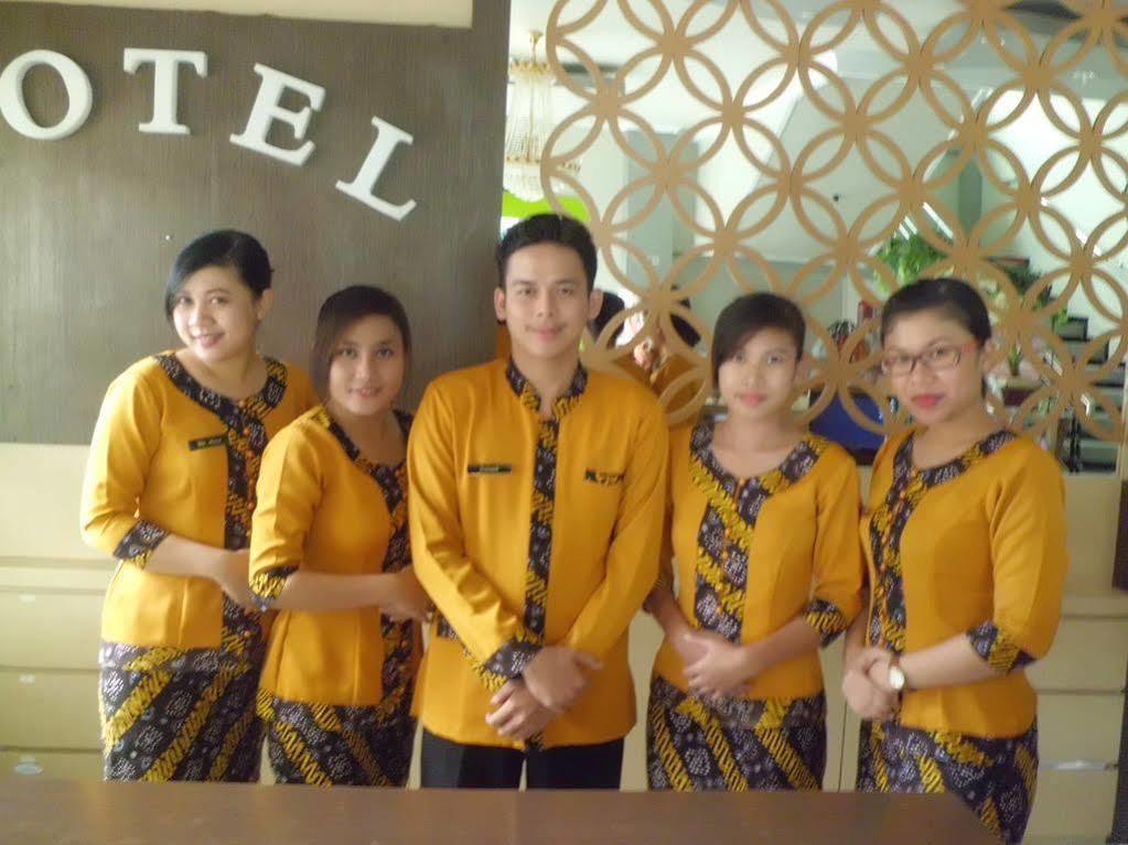 Hotel New Merdeka Pati Zewnętrze zdjęcie